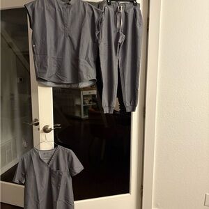Figs Slate Gray Scrub Set